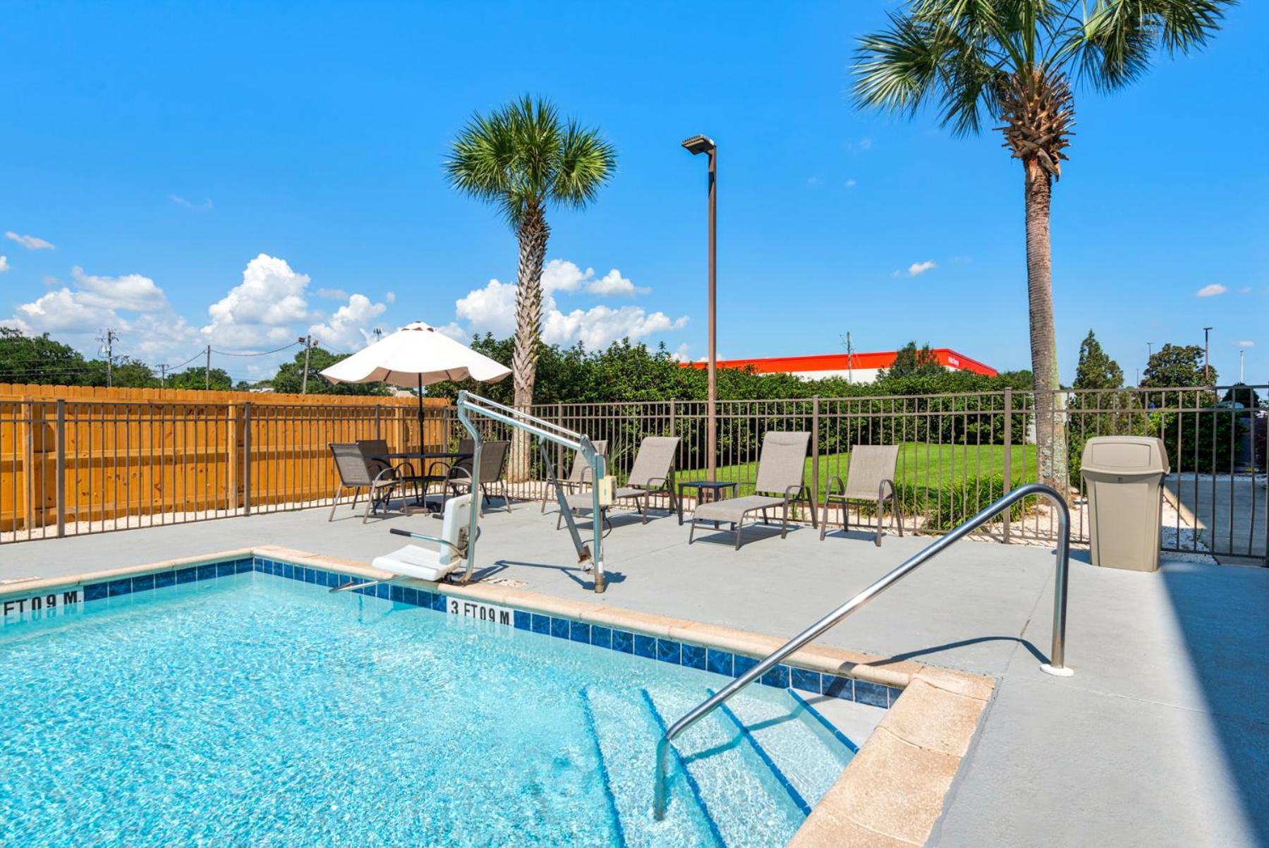 Hampton Inn & Suites Pensacola I-10 N At University Town Plaza Exterior foto
