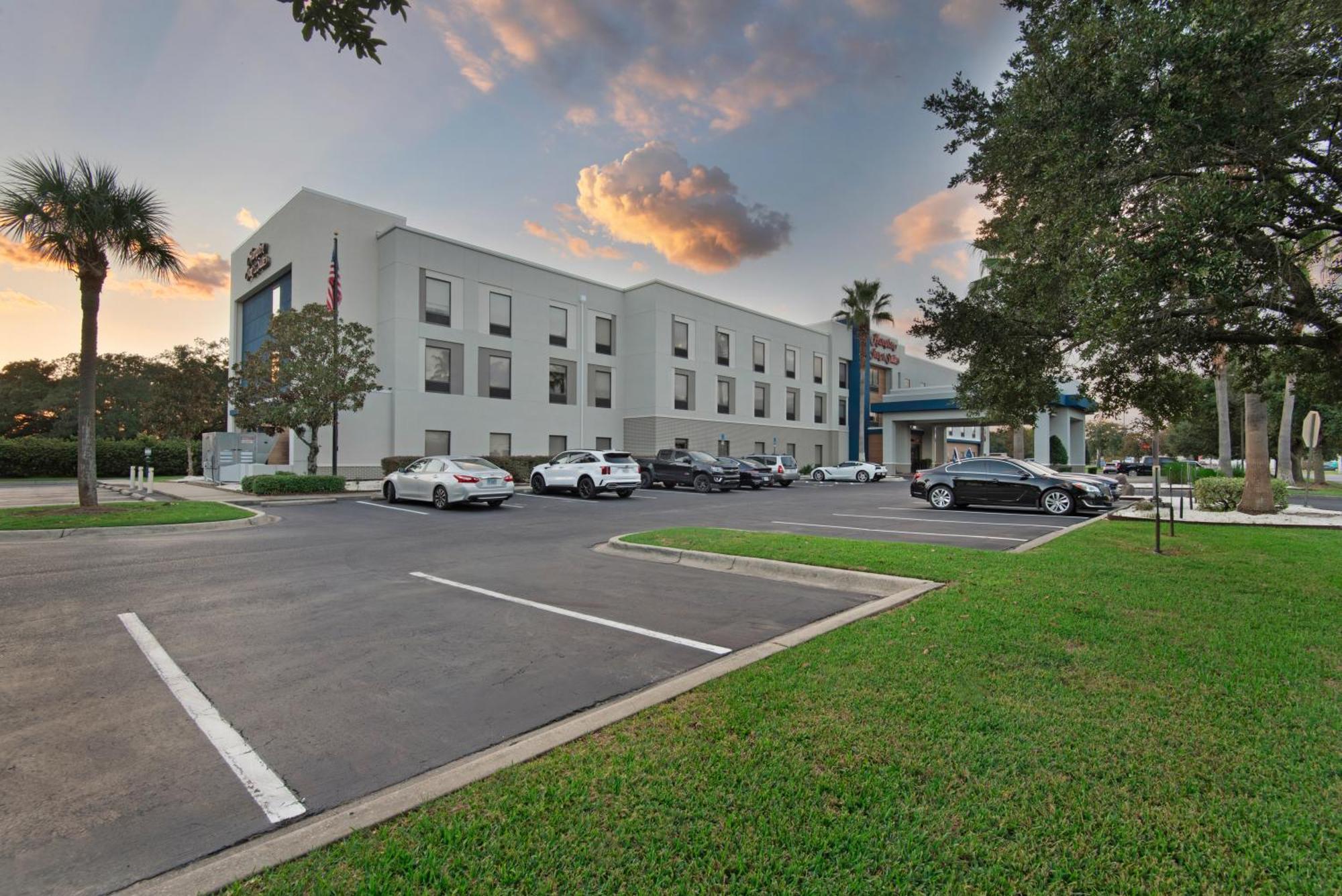 Hampton Inn & Suites Pensacola I-10 N At University Town Plaza Exterior foto